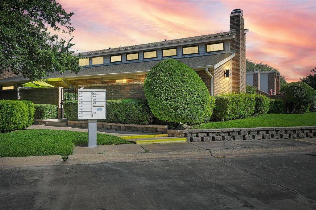 Benbrook, TX 76126,1008 Forest Creek Street