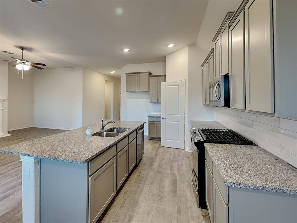 Aubrey, TX 76227,11208 Shady Meadows Way