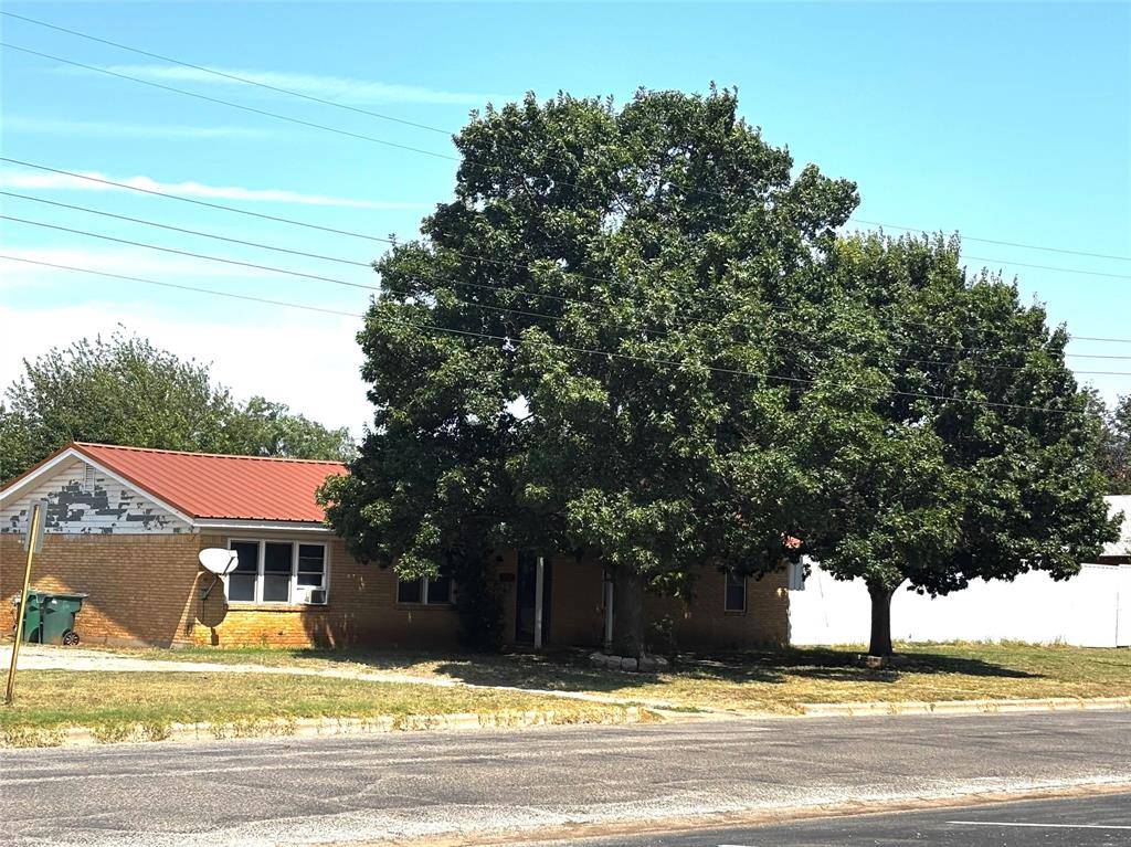 Vernon, TX 76384,1326 E TEXAS Street