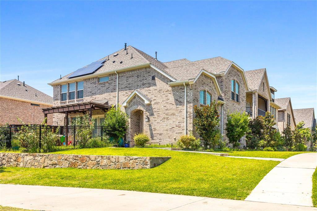 Irving, TX 75060,464 Renaissance Lane