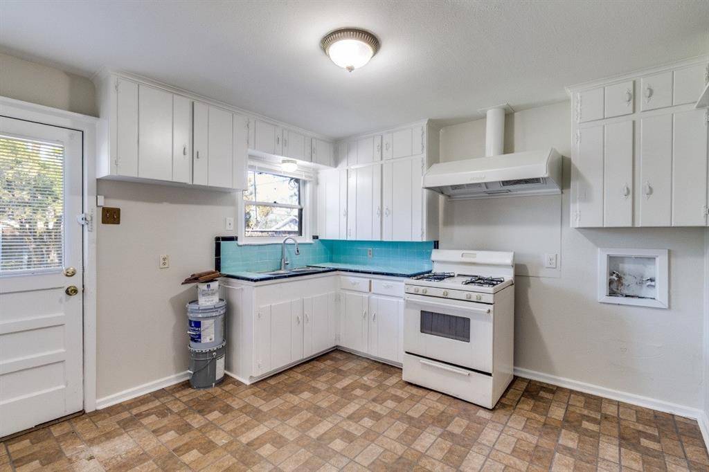 Dallas, TX 75228,3227 San Vicente Avenue