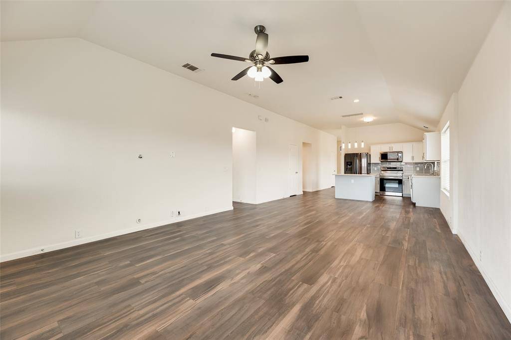 Cross Roads, TX 76227,8601 Wagon Trail