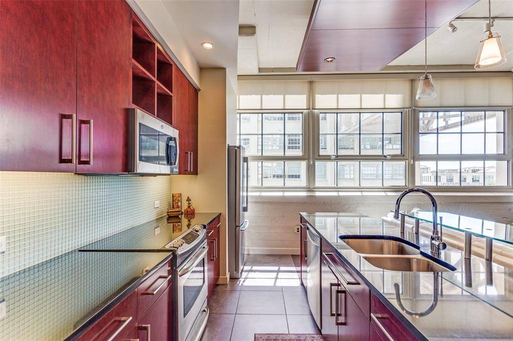 Fort Worth, TX 76107,2600 W 7th Street #1417