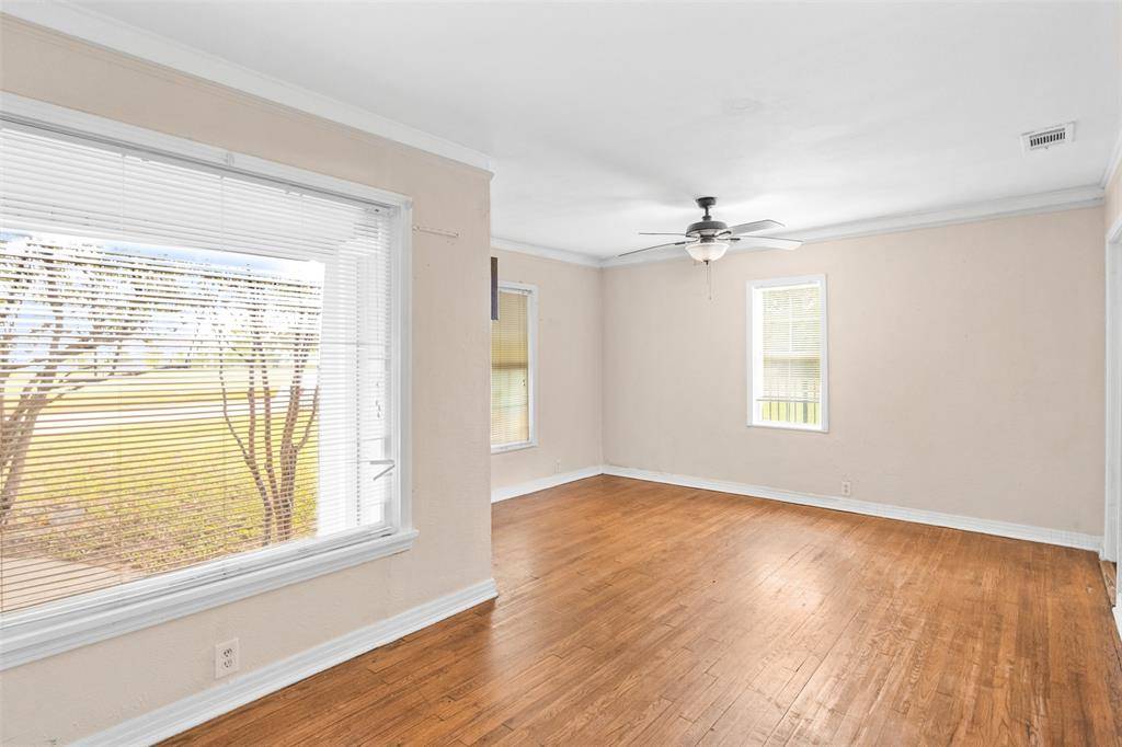 Fort Worth, TX 76112,2837 Meaders Avenue