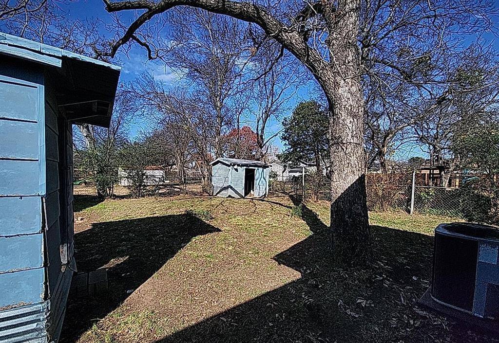 Cleburne, TX 76033,108 Monroe Street