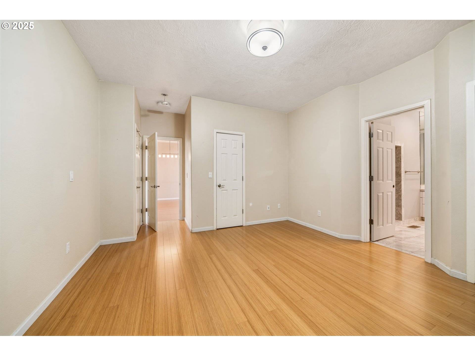 Portland, OR 97239,6636 S VIRGINIA AVE