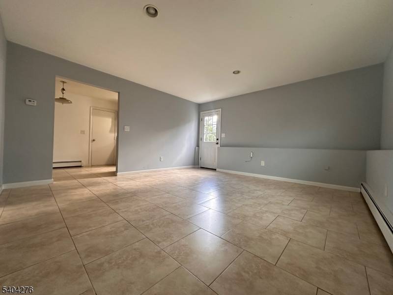 Clifton City, NJ 07013,14 Orchard St