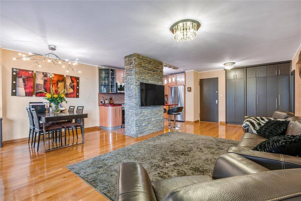 Brooklyn, NY 111224,501 Surf AVE #7L