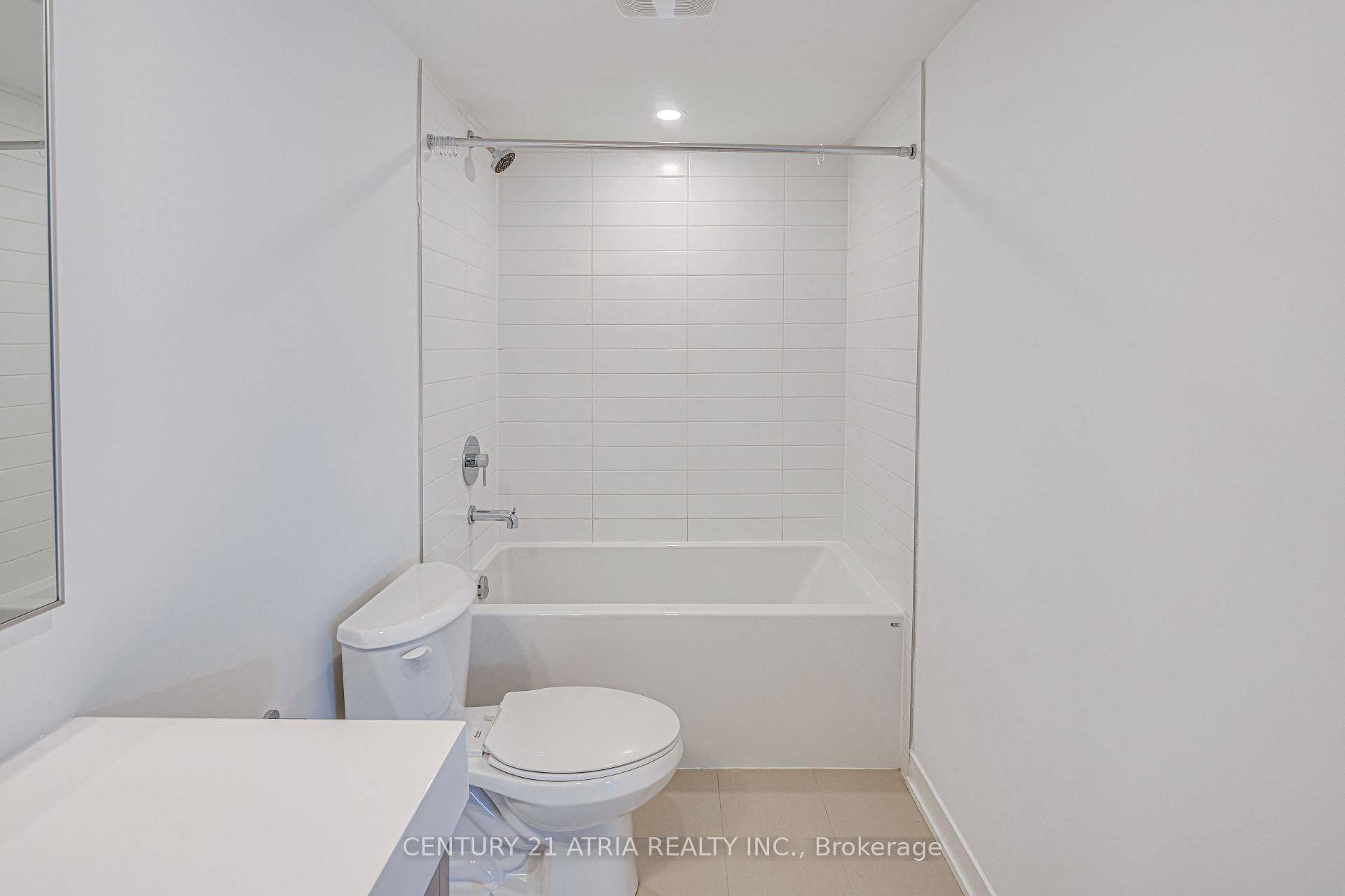 Toronto C04, ON M6A 2M5,28 Turtle Island RD