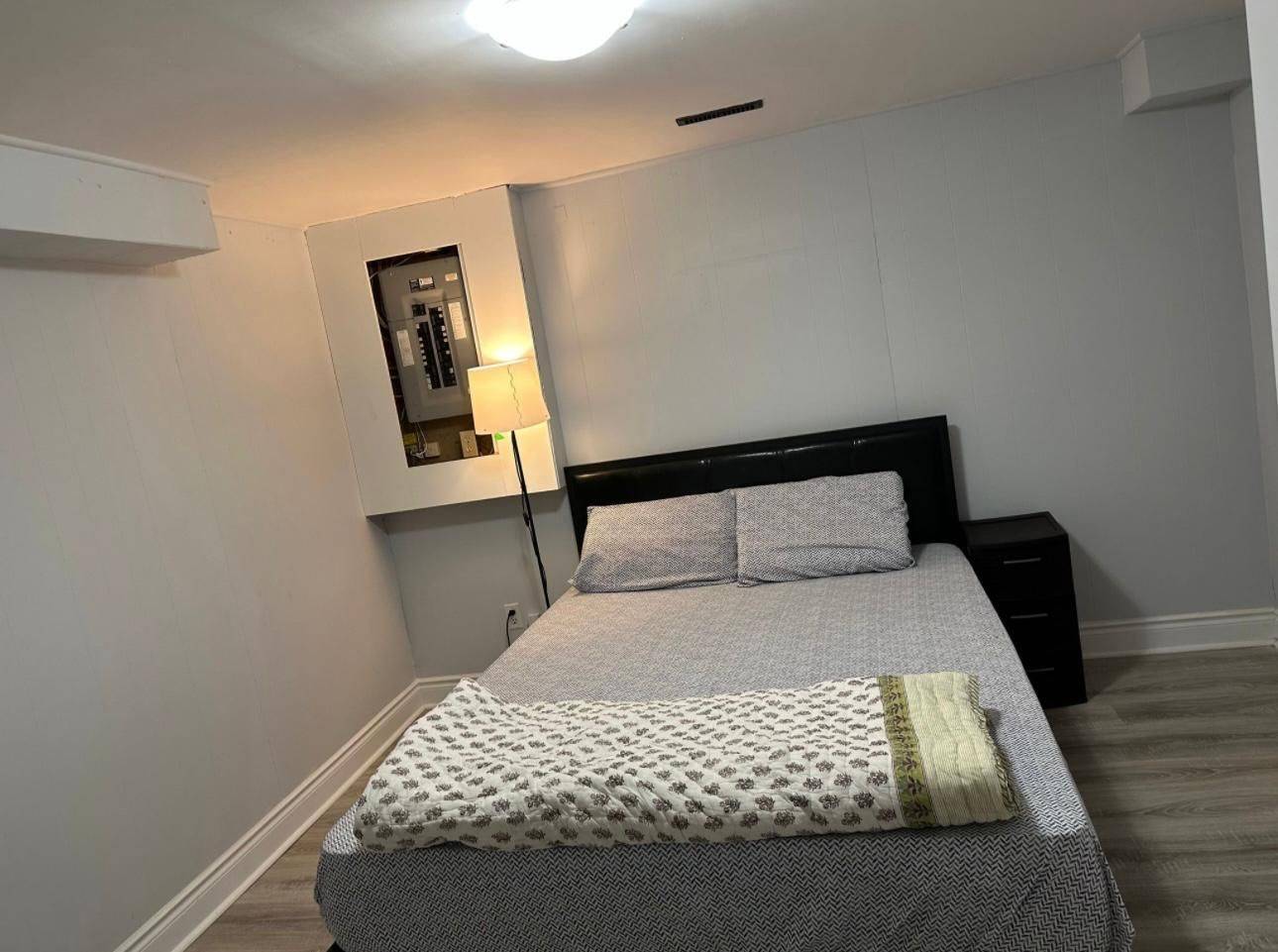 Ajax, ON L1T 2T5,233 Ravenscroft RD