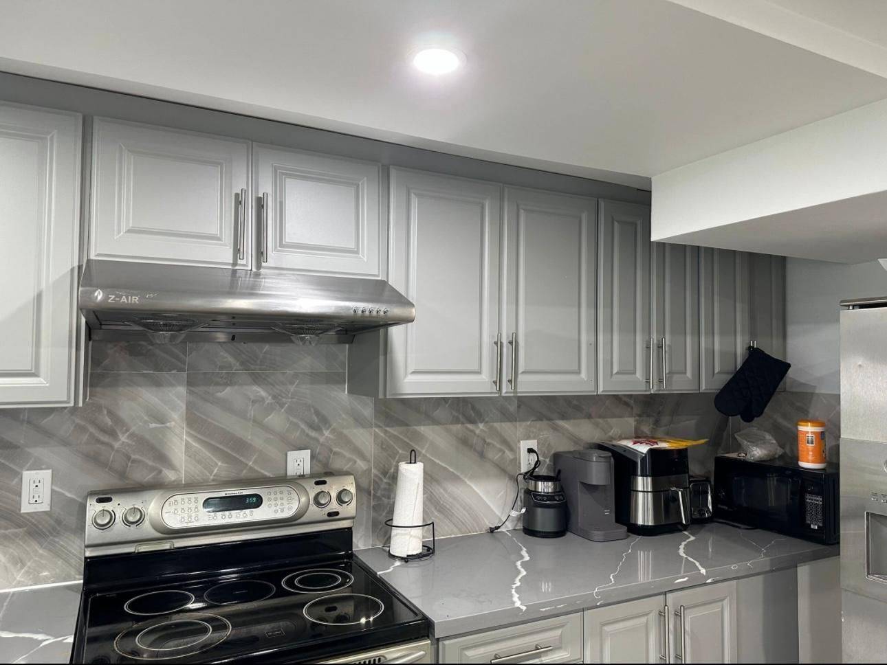 Ajax, ON L1T 2T5,233 Ravenscroft RD