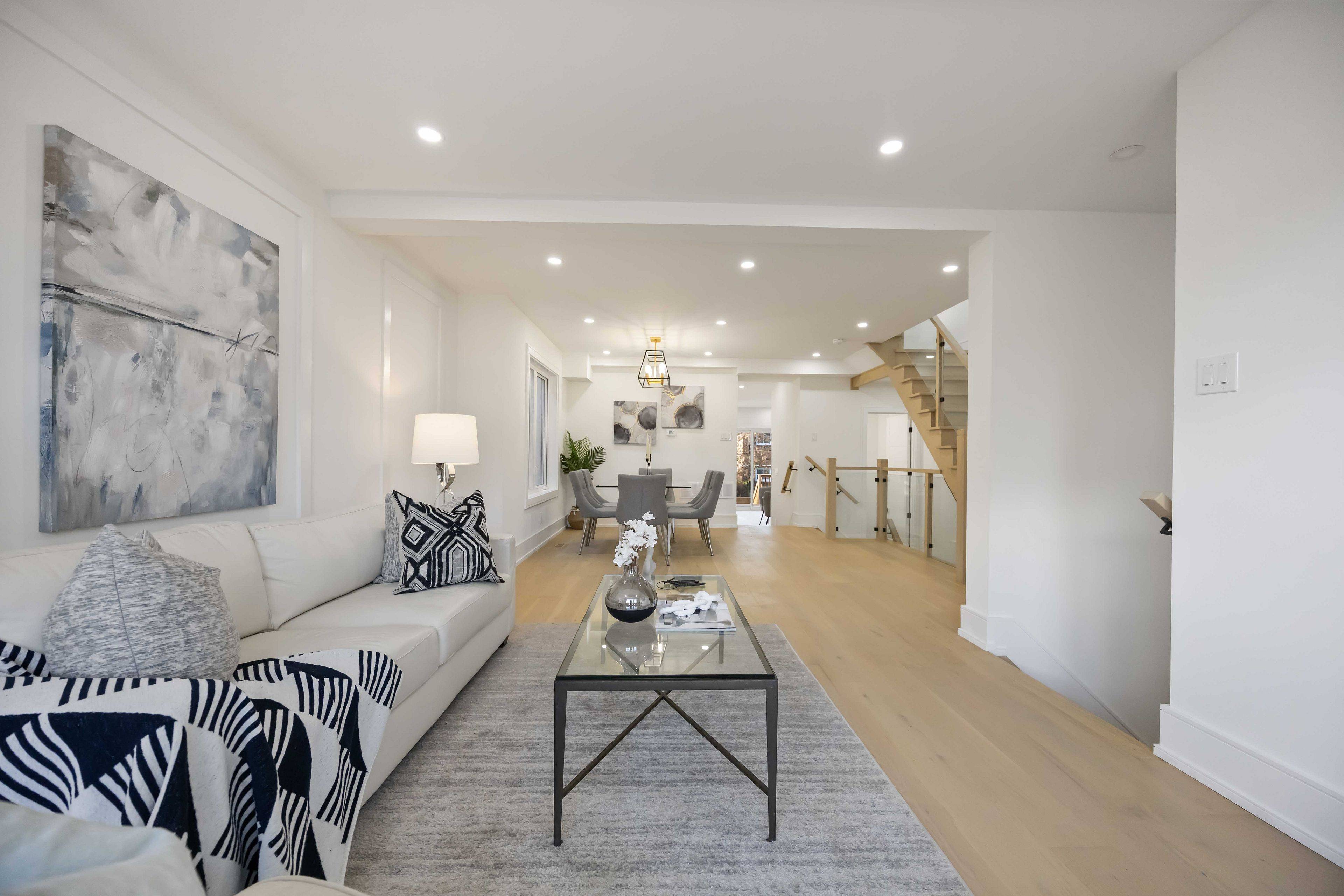 Toronto E04, ON M1K 3L3,70 Granger AVE