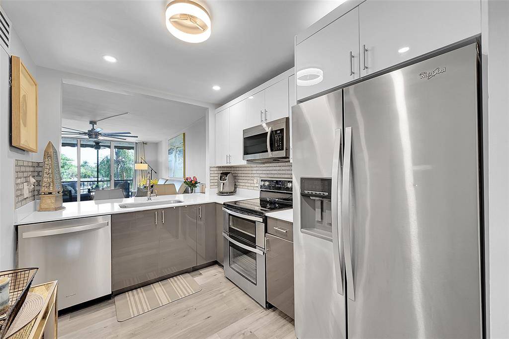 Pompano Beach, FL 33062,777 S Federal Hwy #C302