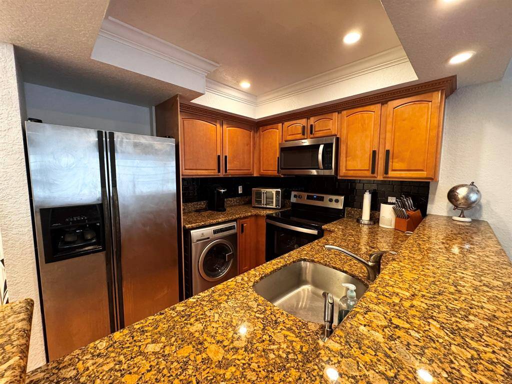 Fort Lauderdale, FL 33301,151 NE 16th Ave #230