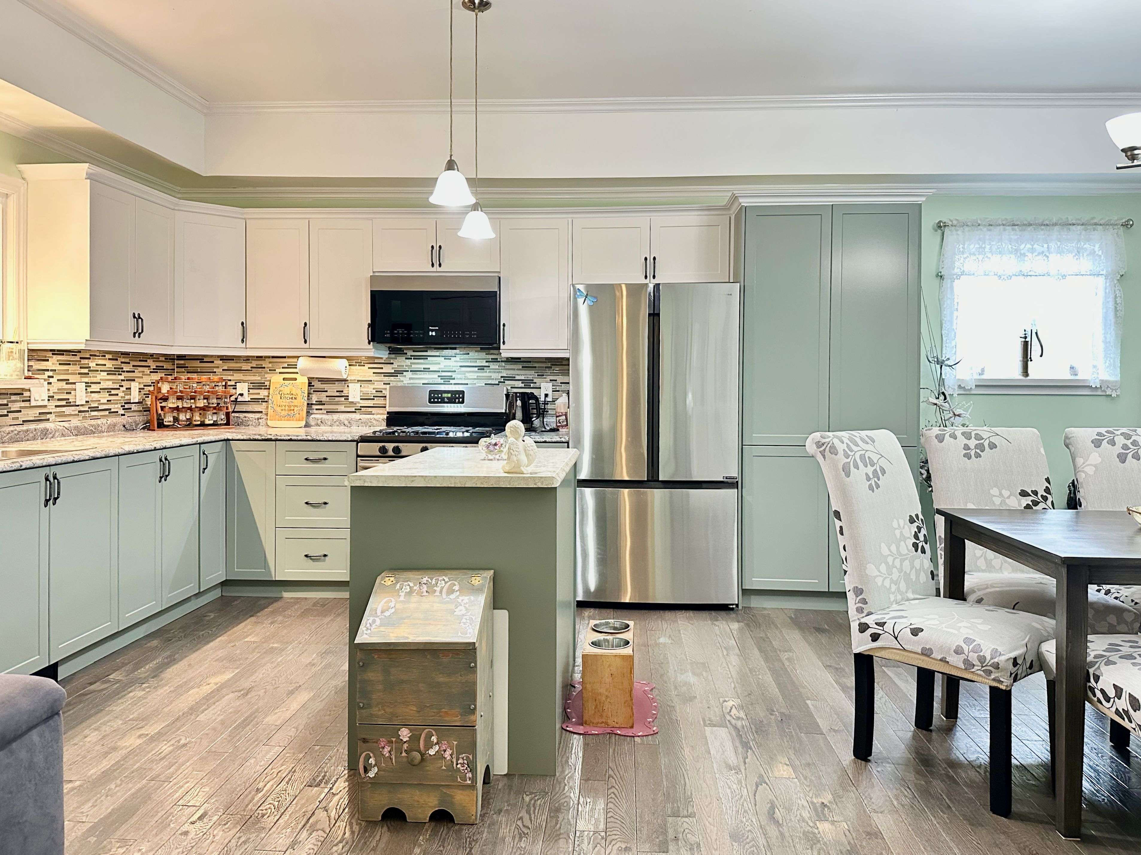 Clearview, ON L0M 1S0,225 CHRISTOPHER ST