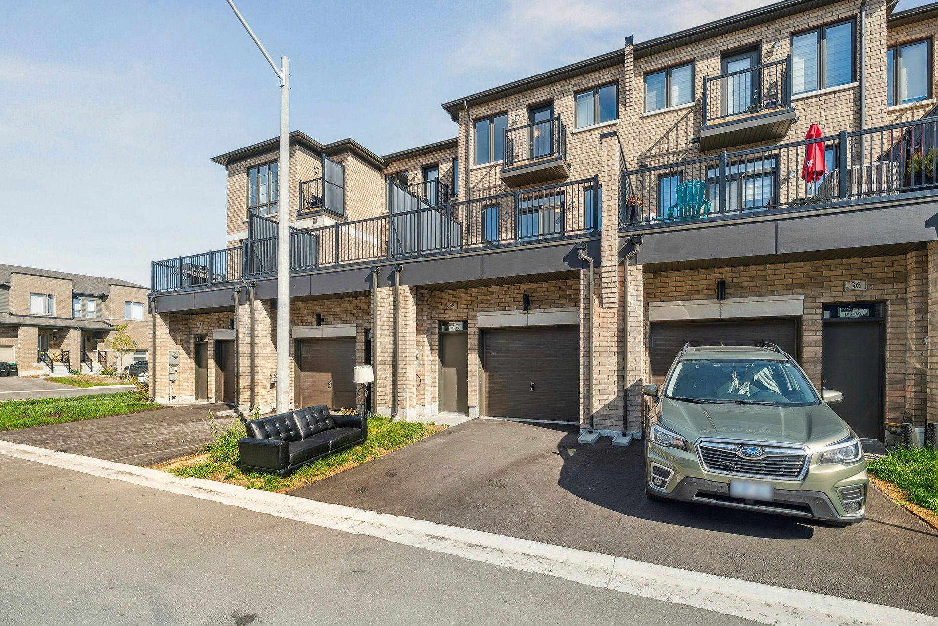 Barrie, ON L4N 6K7,38 Cherry Hill LN