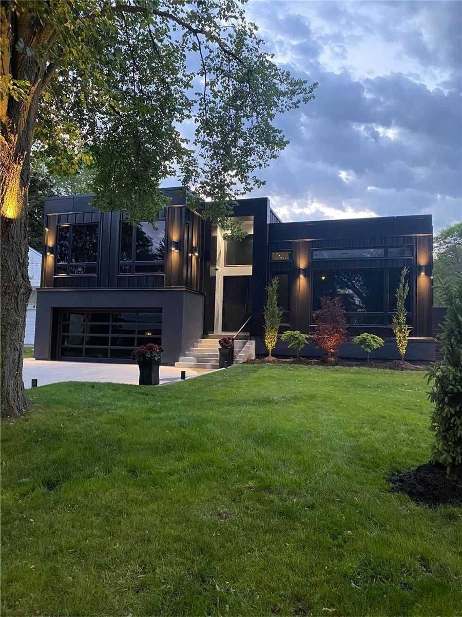 Toronto W08, ON M9A 4A6,62 Edenvale CRES