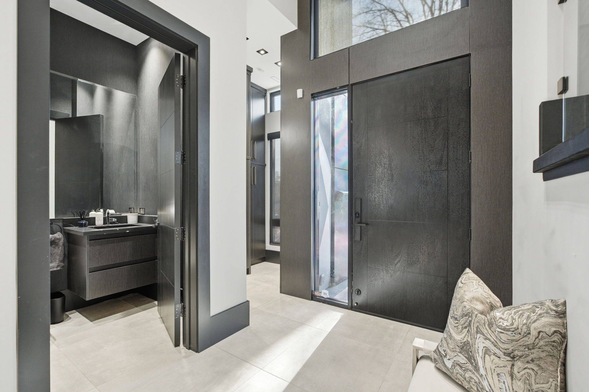 Toronto W08, ON M9A 4A6,62 Edenvale CRES