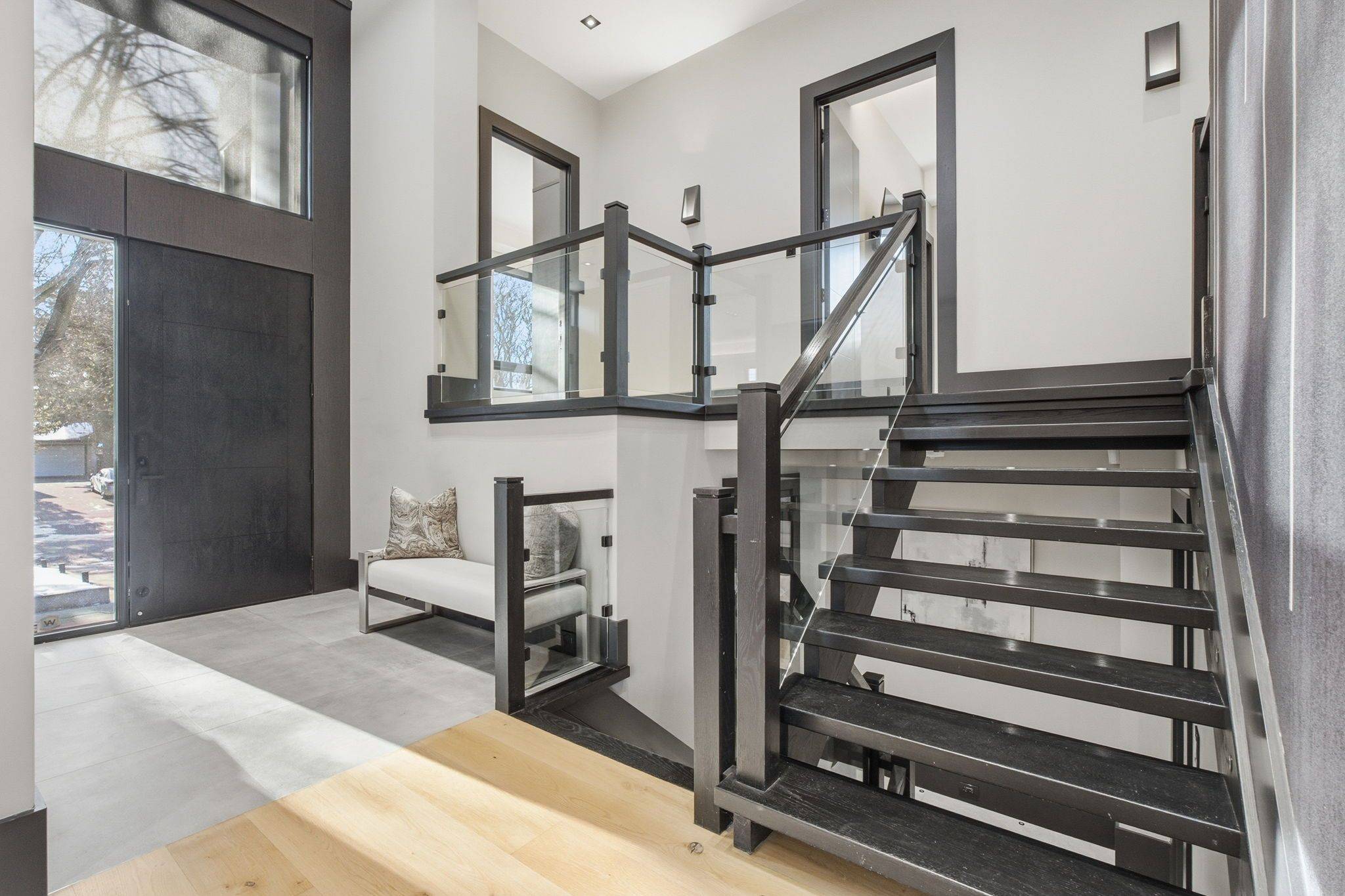 Toronto W08, ON M9A 4A6,62 Edenvale CRES