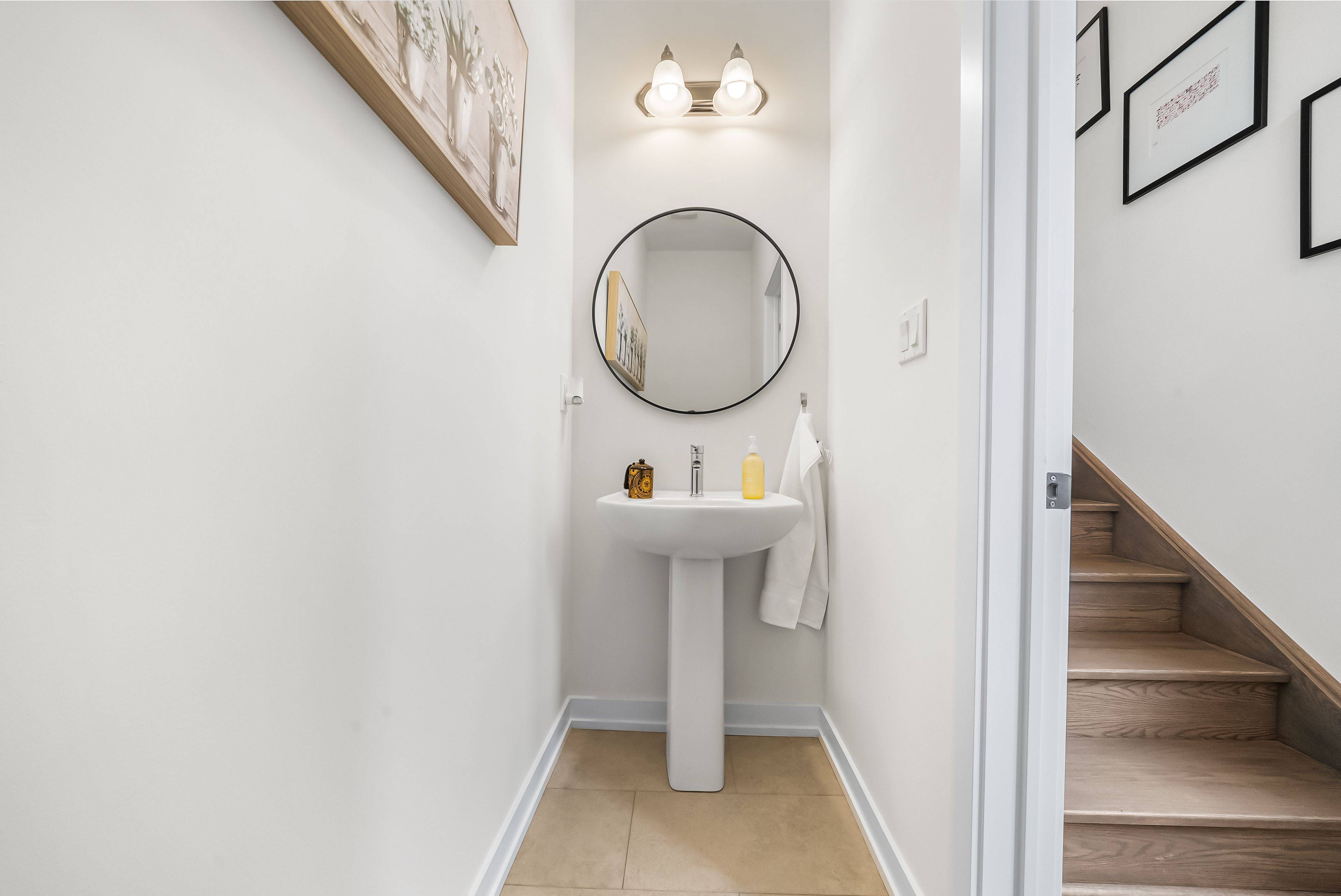 Oakville, ON L6M 5R3,1330 Kaniv ST