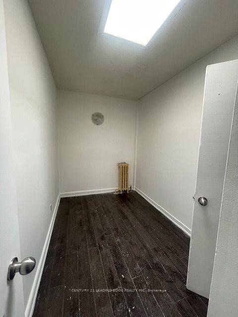 Toronto W04, ON M6E 2G8,1516 Eglinton AVE W #Apt 2