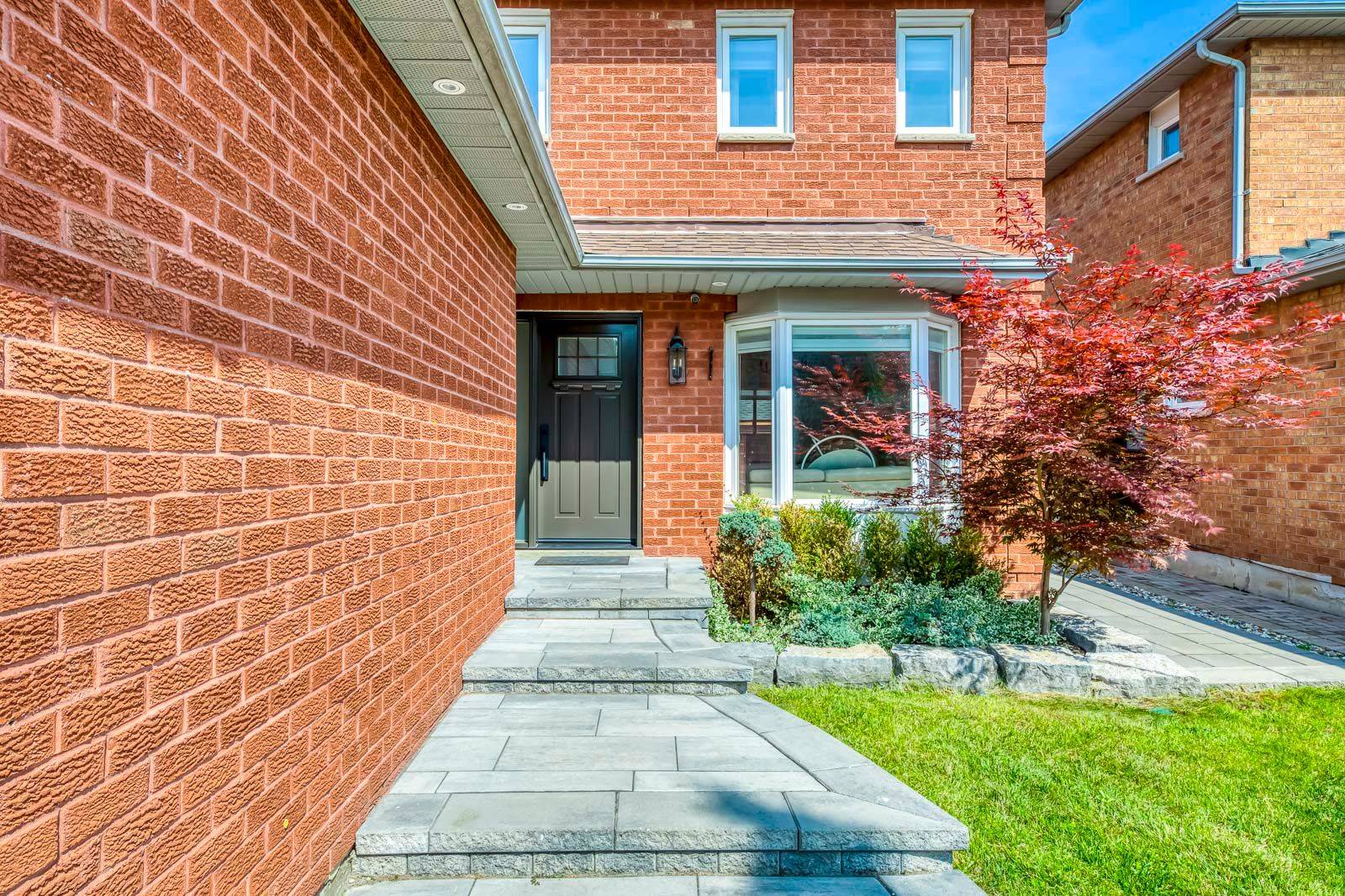 Mississauga, ON L5M 3K2,4230 Credit Pointe DR