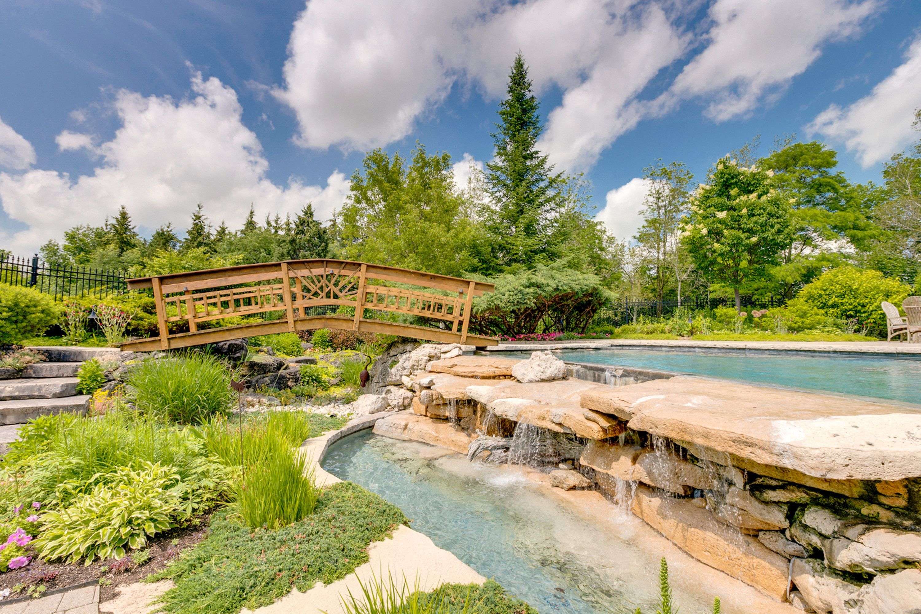 Milton, ON N0B 2K0,13701 fourth line nassagaweya N/A