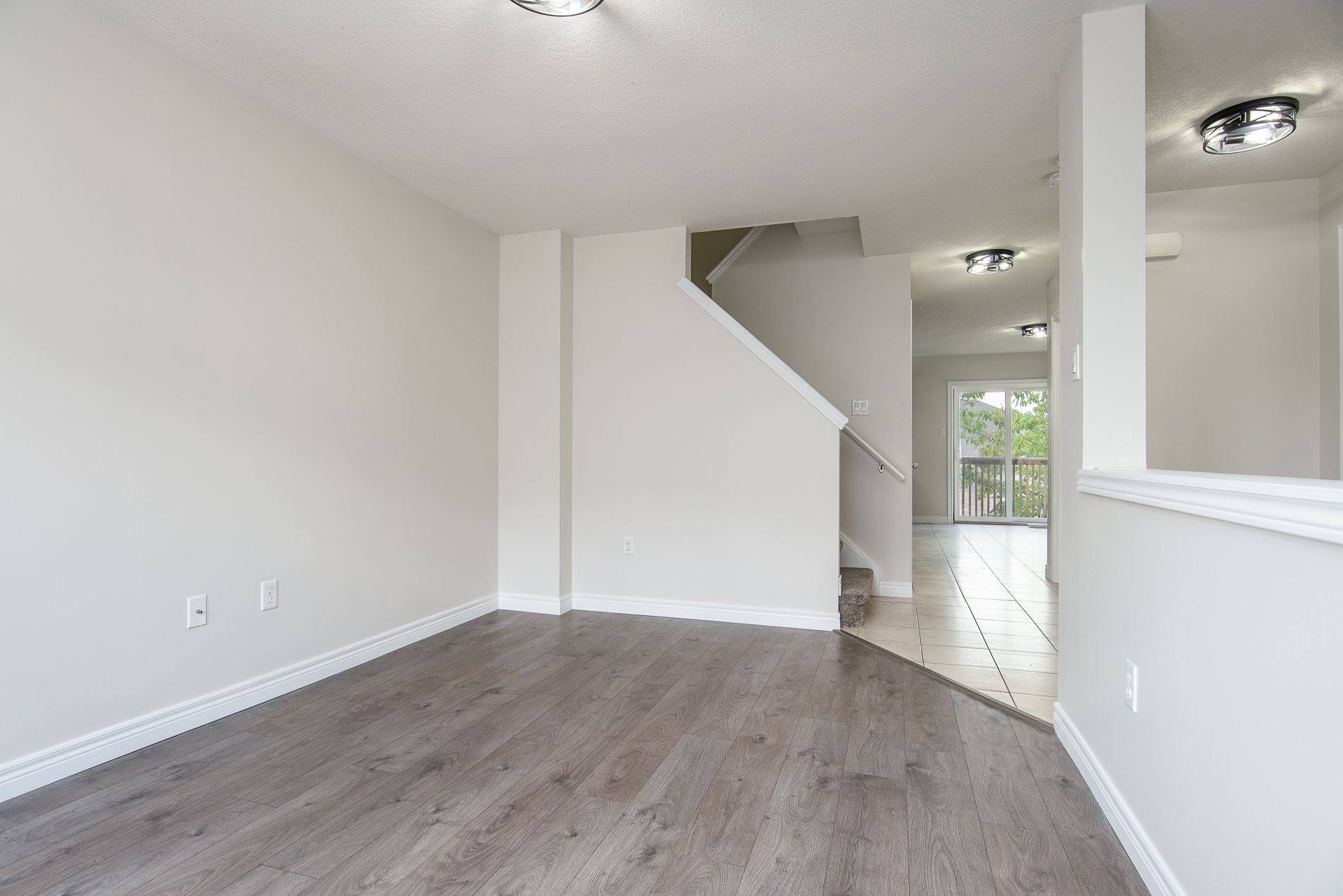 Kitchener, ON N2A 0J3,70 Willowrun DR #J-3