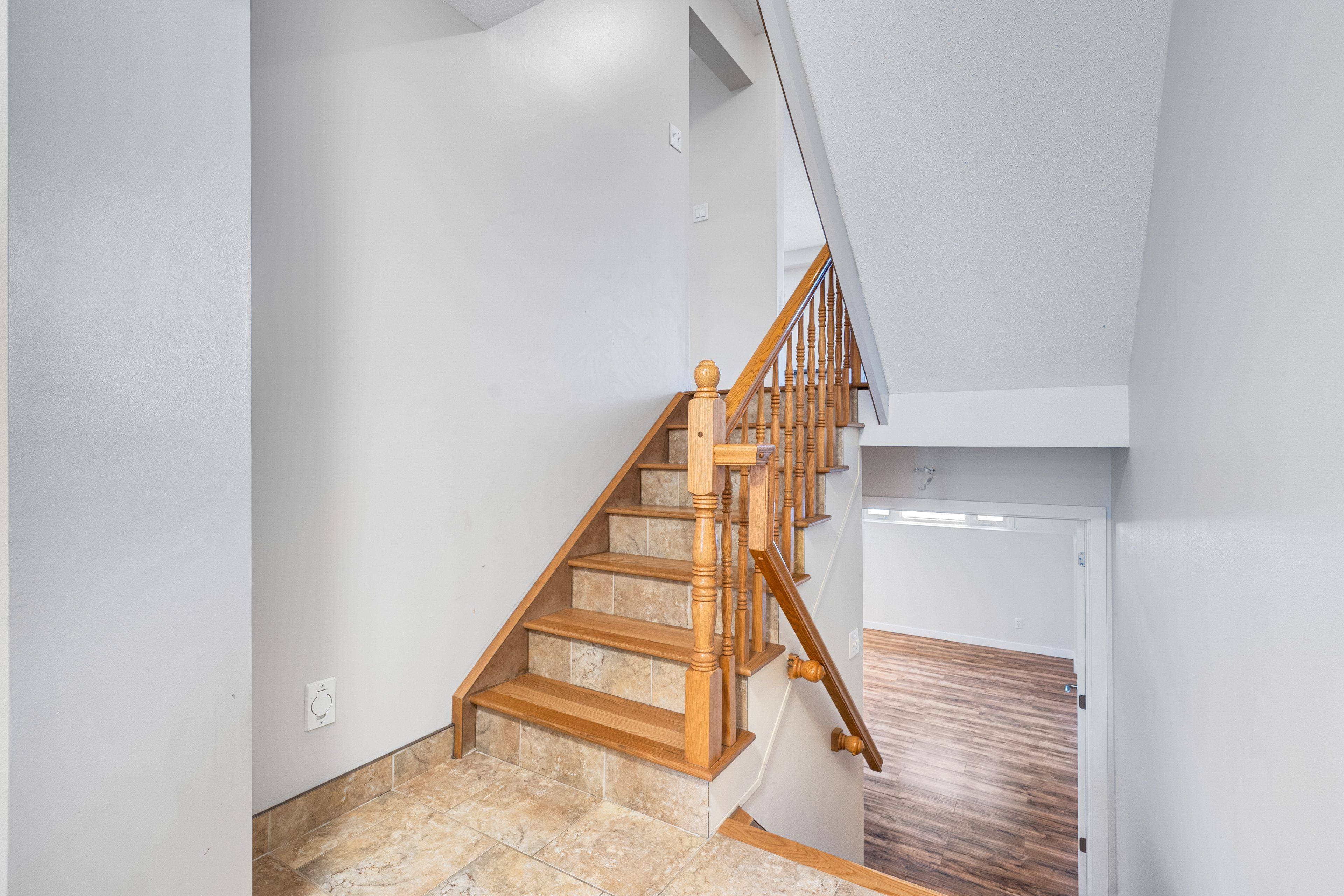 Mooneys Bay - Carleton Heights And Area, ON K2C 1R1,1321 Morley BLVD