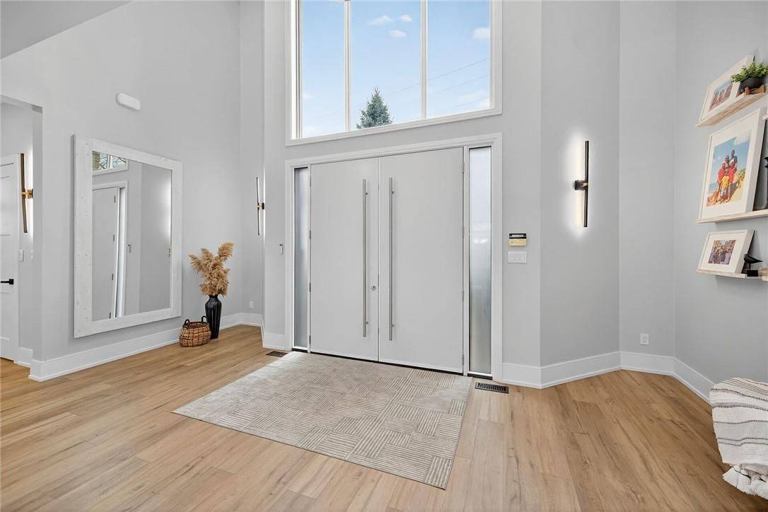 Haldimand, ON N3W 1C8,397 Caithness ST E