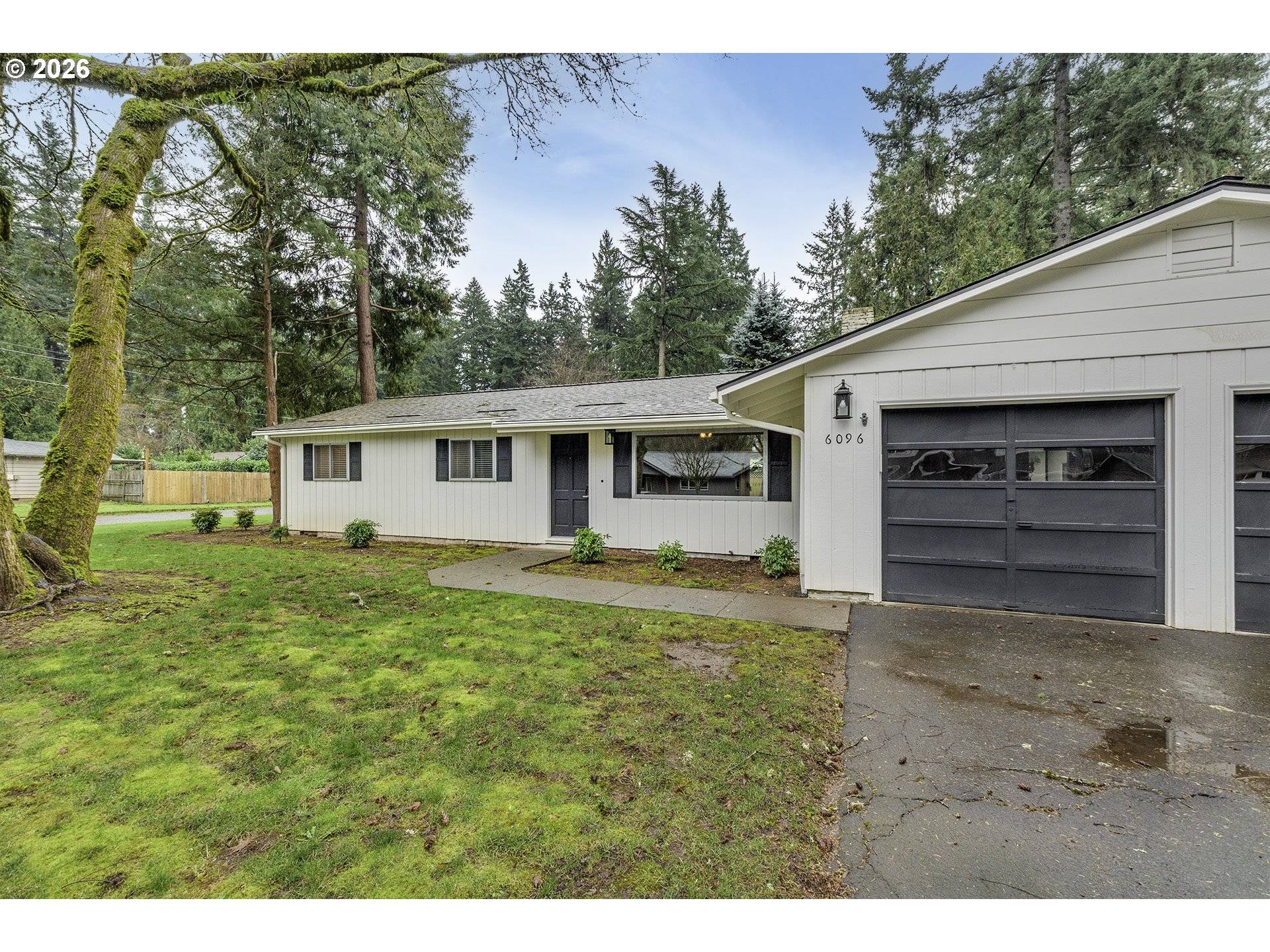 Lake Oswego, OR 97035,6096 HARRINGTON AVE