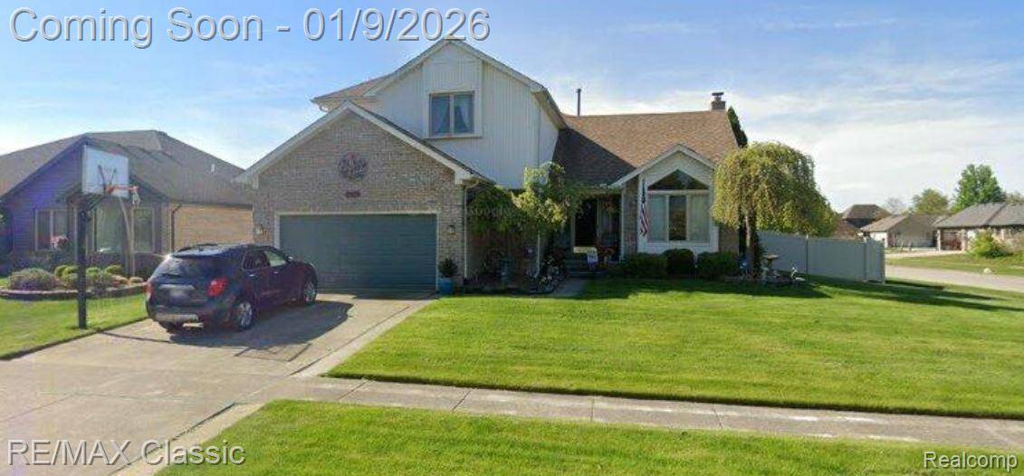 Macomb, MI 48042,16448 Trailway DR