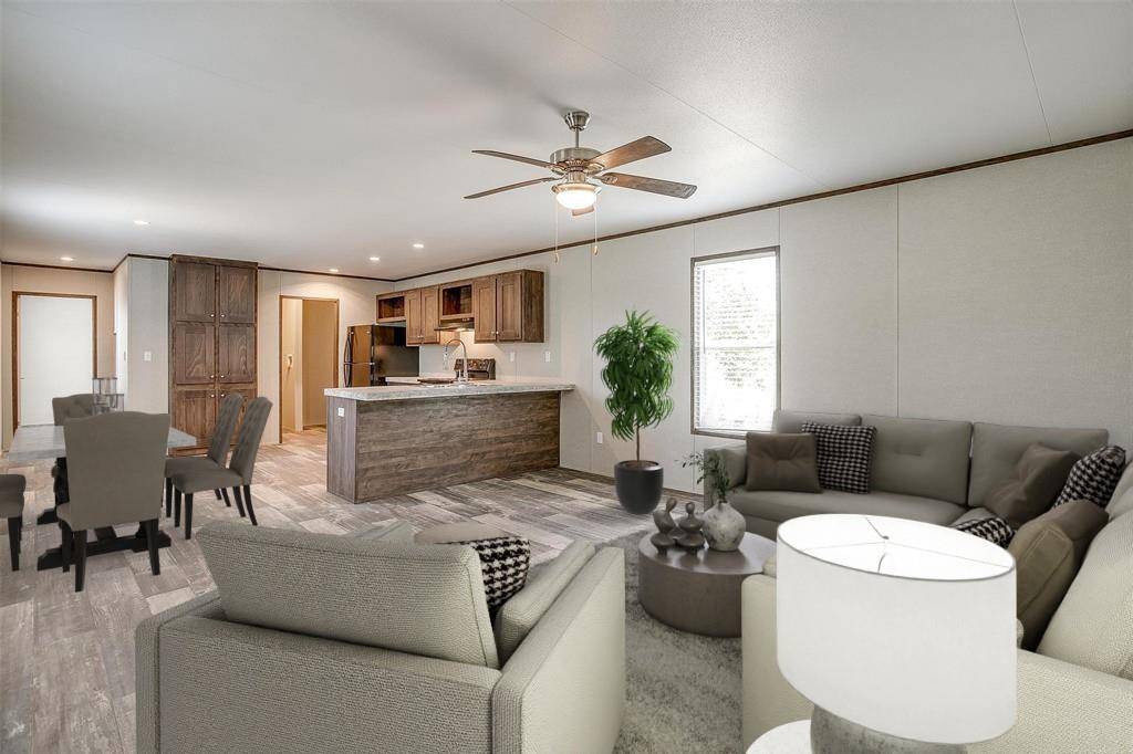 Granbury, TX 76048,6111 New Mexico Trail