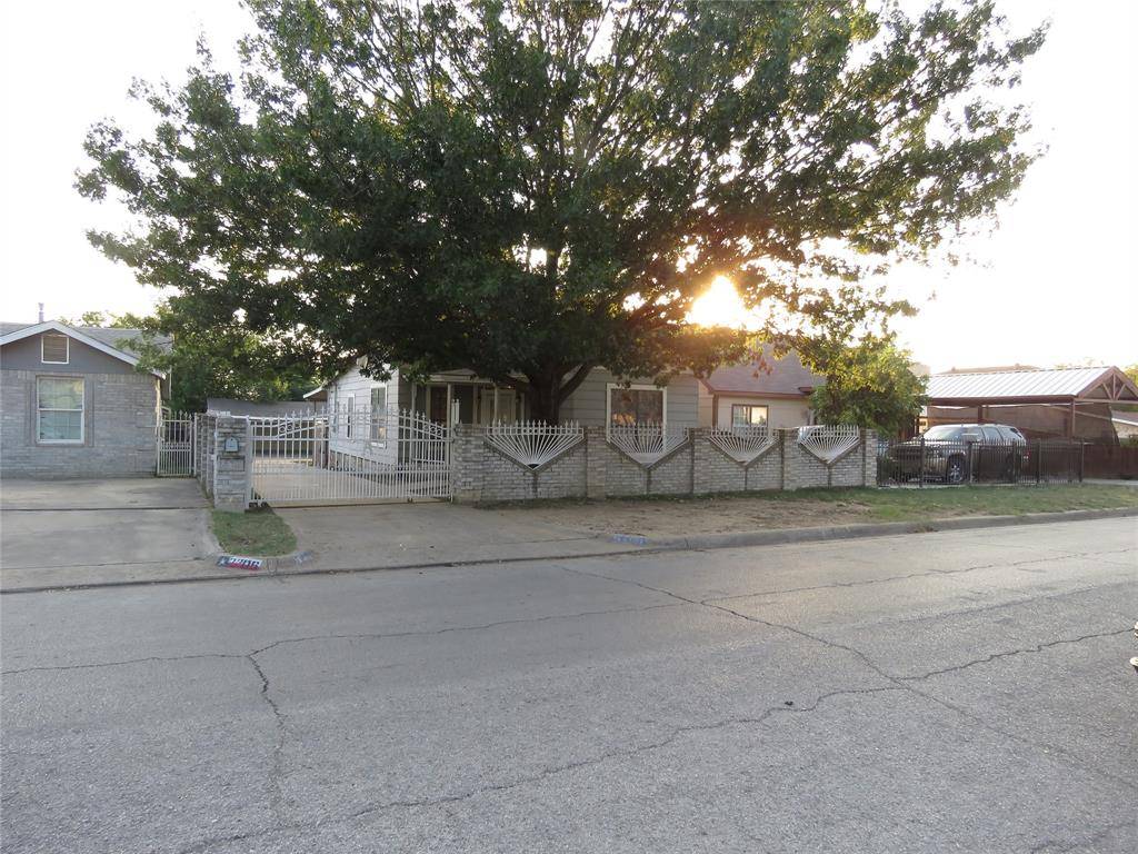 Fort Worth, TX 76106,2707 24th Street