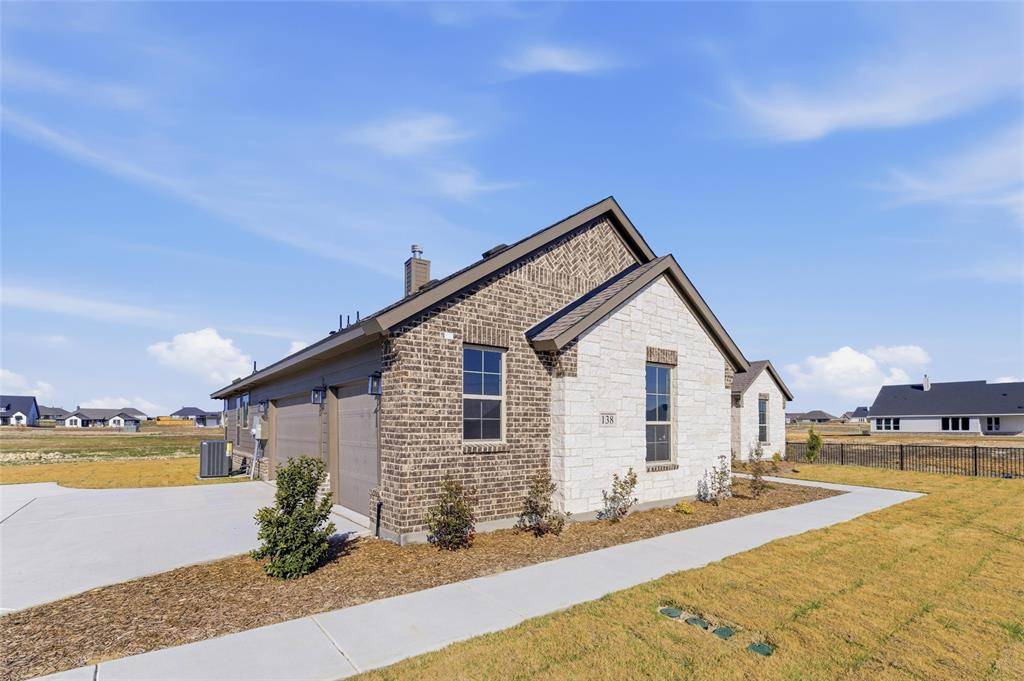 New Fairview, TX 76078,138 Snowy Owl Trail
