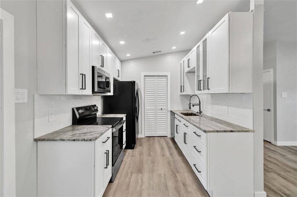 Arlington, TX 76014,2308 Foxcroft Lane