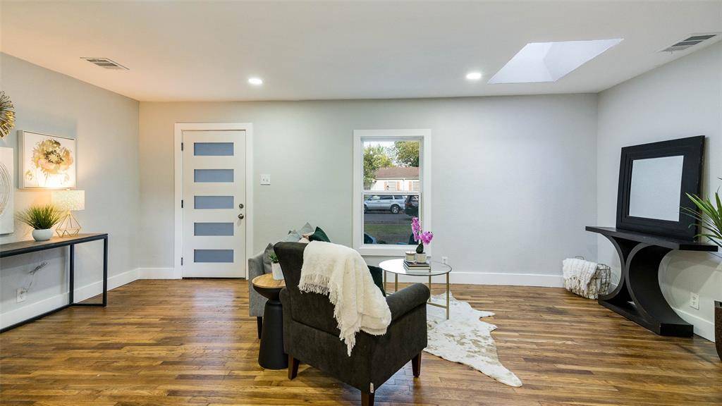 Dallas, TX 75228,10523 Newcombe Drive