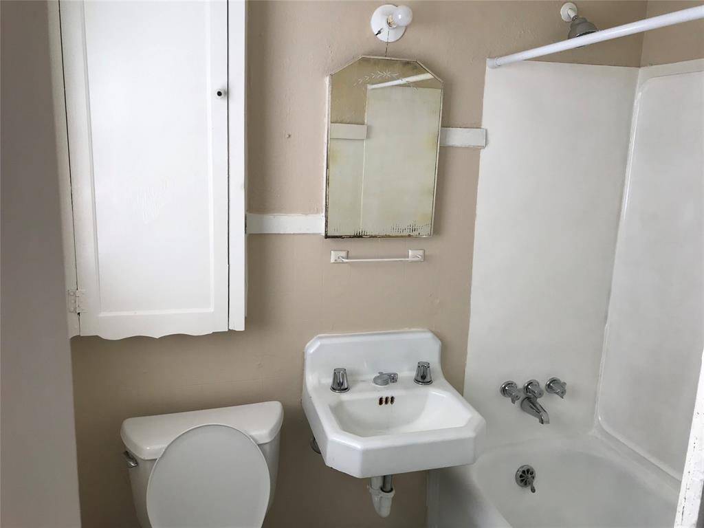 Dallas, TX 75206,5800 Vickery Boulevard #4