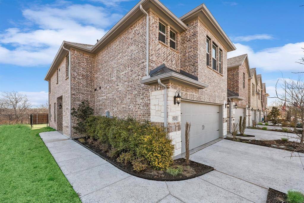 Lewisville, TX 75077,521 Hutchinson Lane