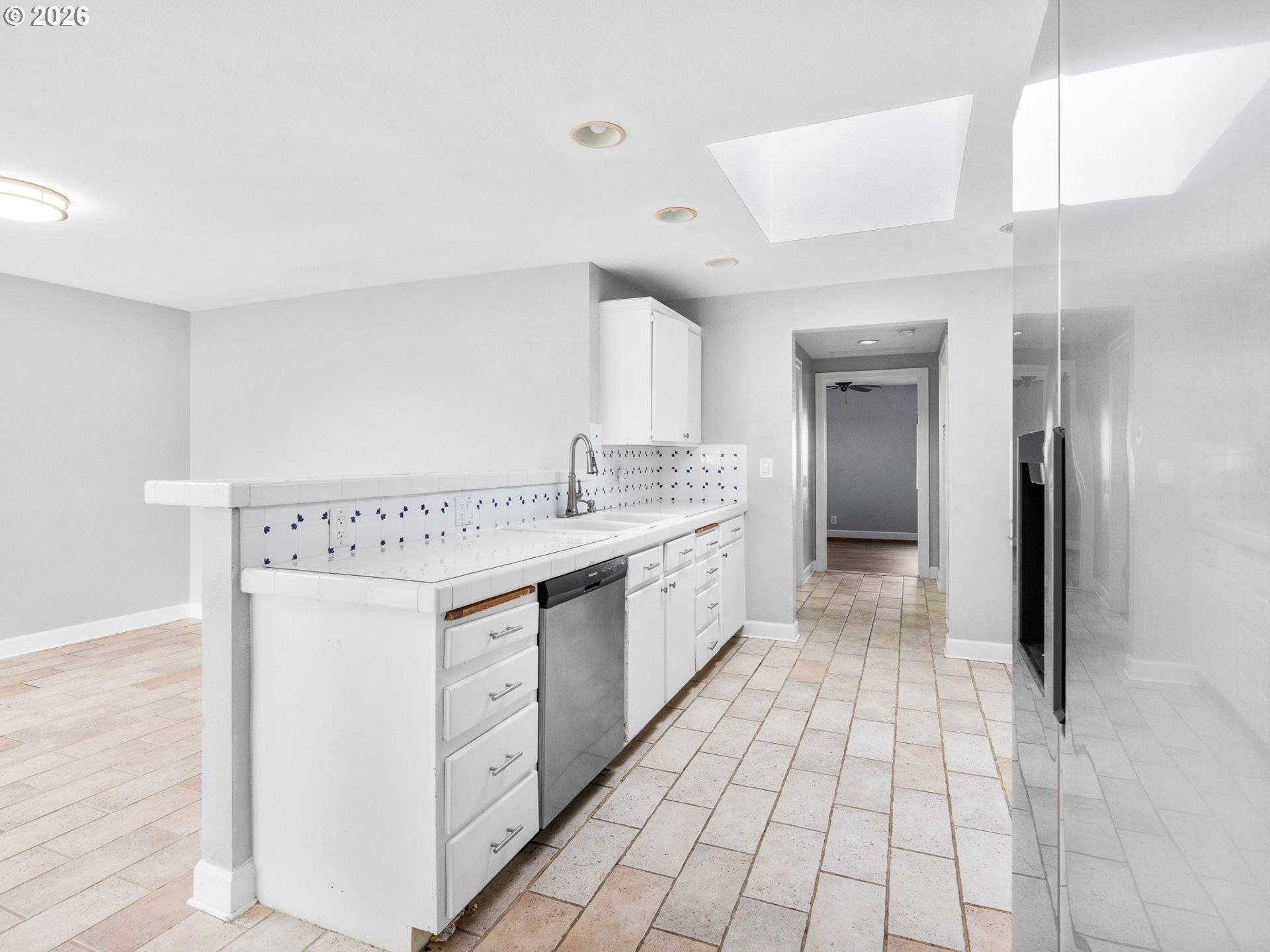 West Linn, OR 97068,2790 YORK ST