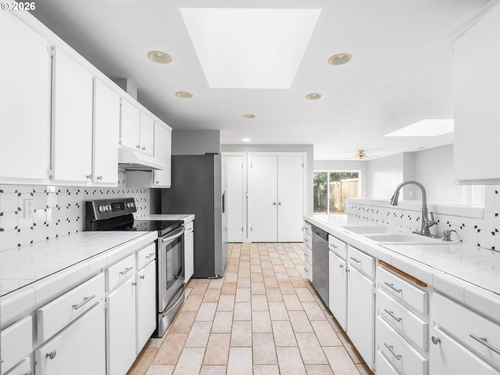 West Linn, OR 97068,2790 YORK ST