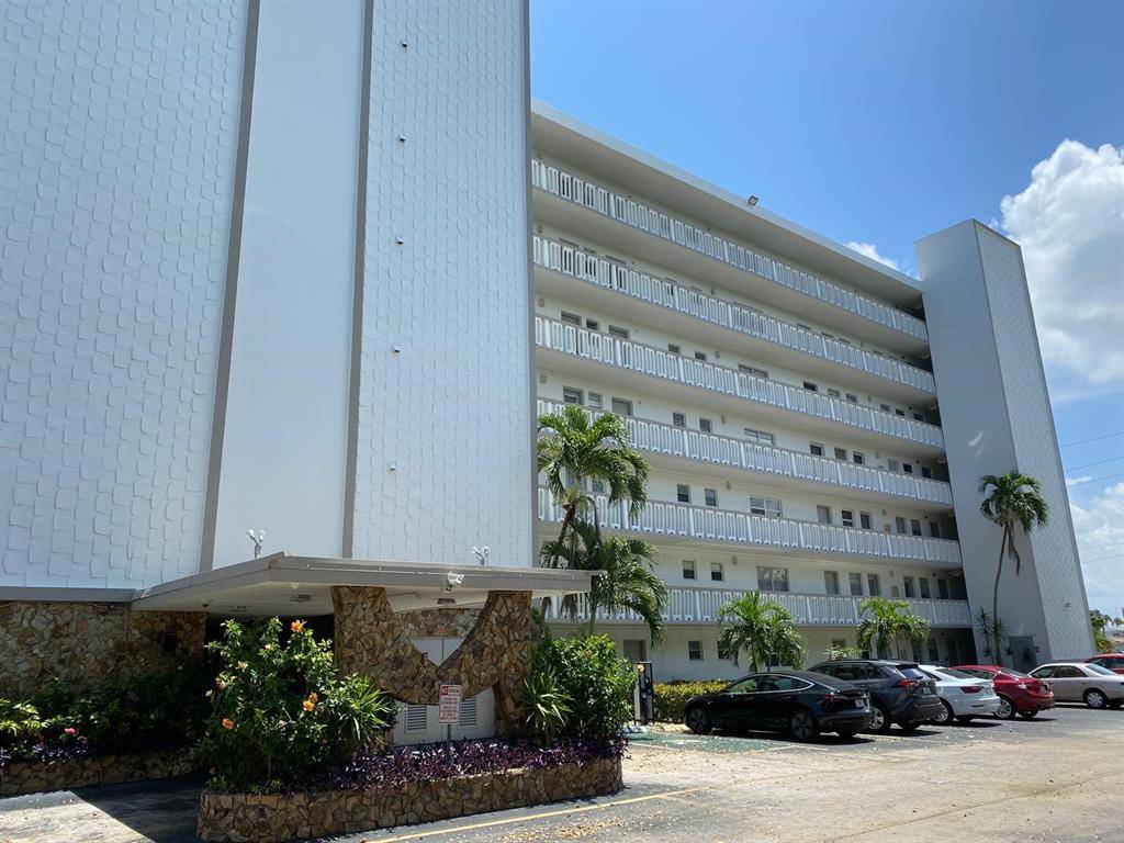 Hallandale Beach, FL 33009,1000 NE 12th Ave #307