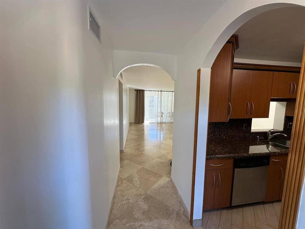 Hallandale Beach, FL 33009,1000 NE 12th Ave #307