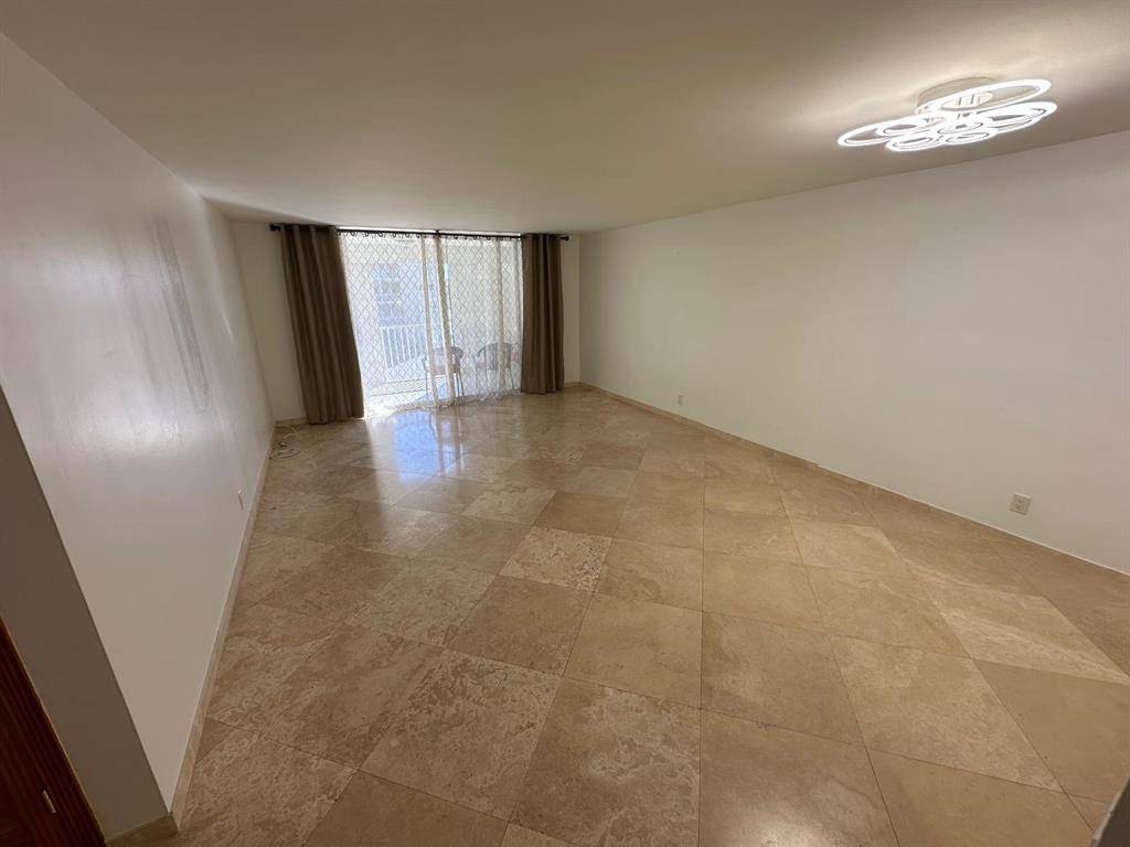 Hallandale Beach, FL 33009,1000 NE 12th Ave #307