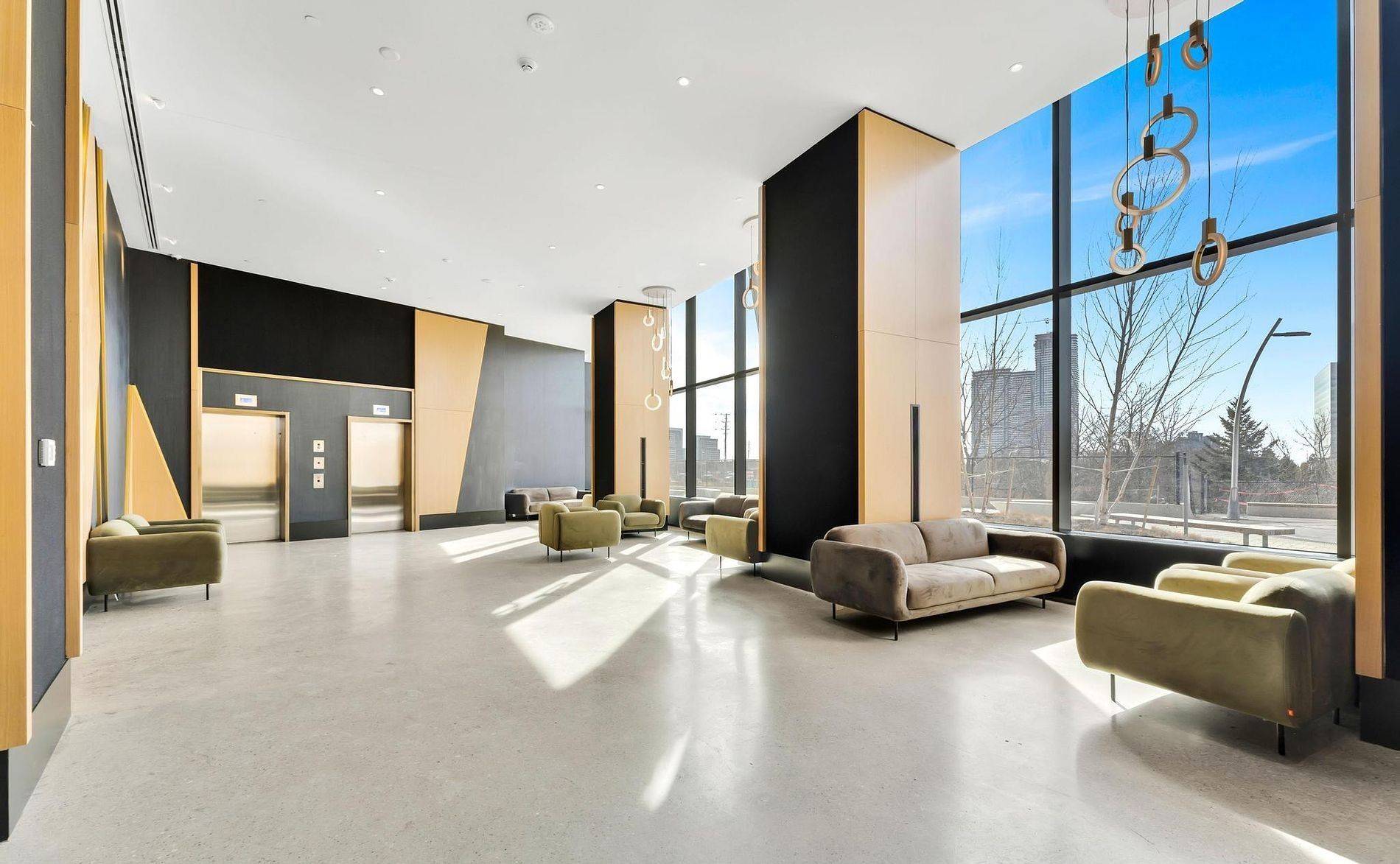 Vaughan, ON L4K 0P4,2920 Hwy 7 HWY #4408