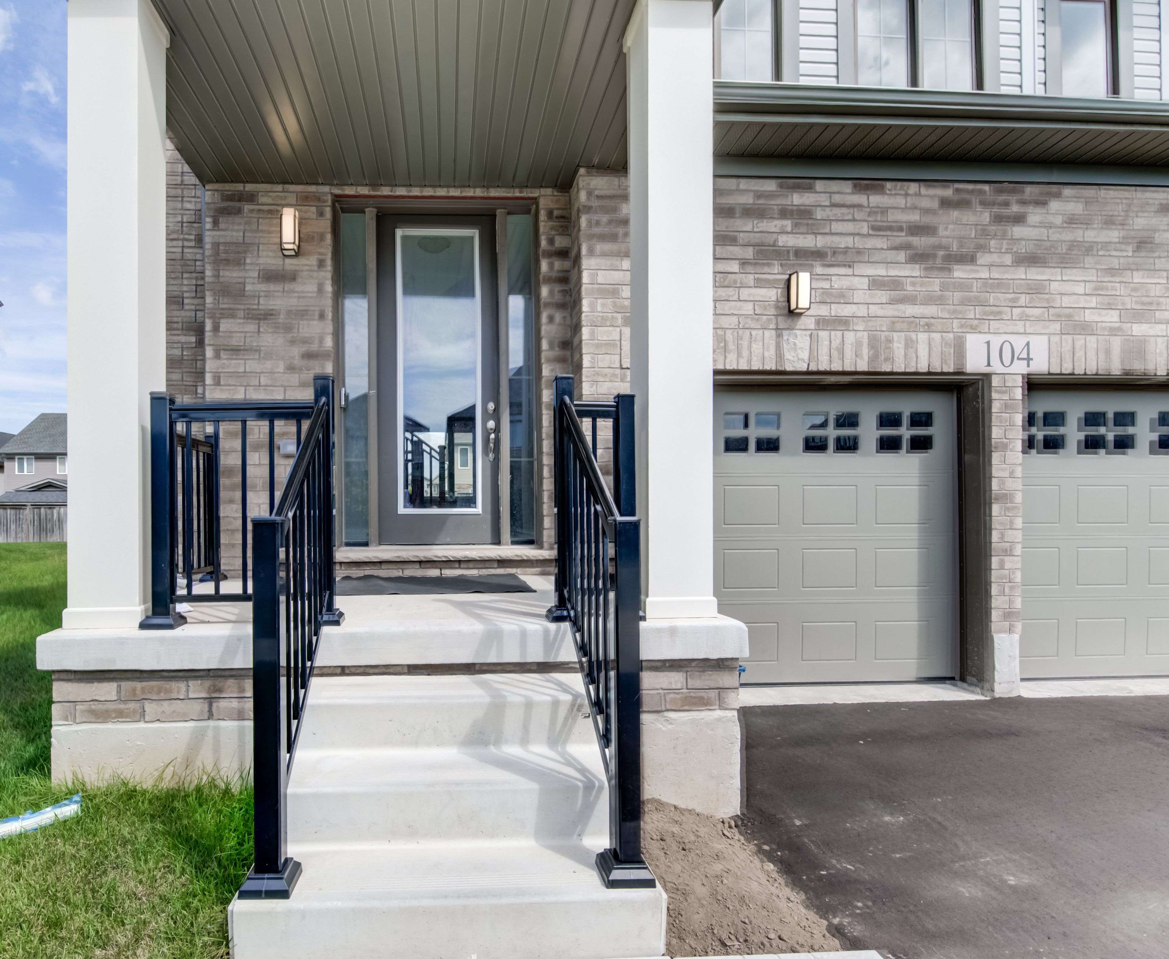 Cambridge, ON N1S 0E3,104 Blacklock ST