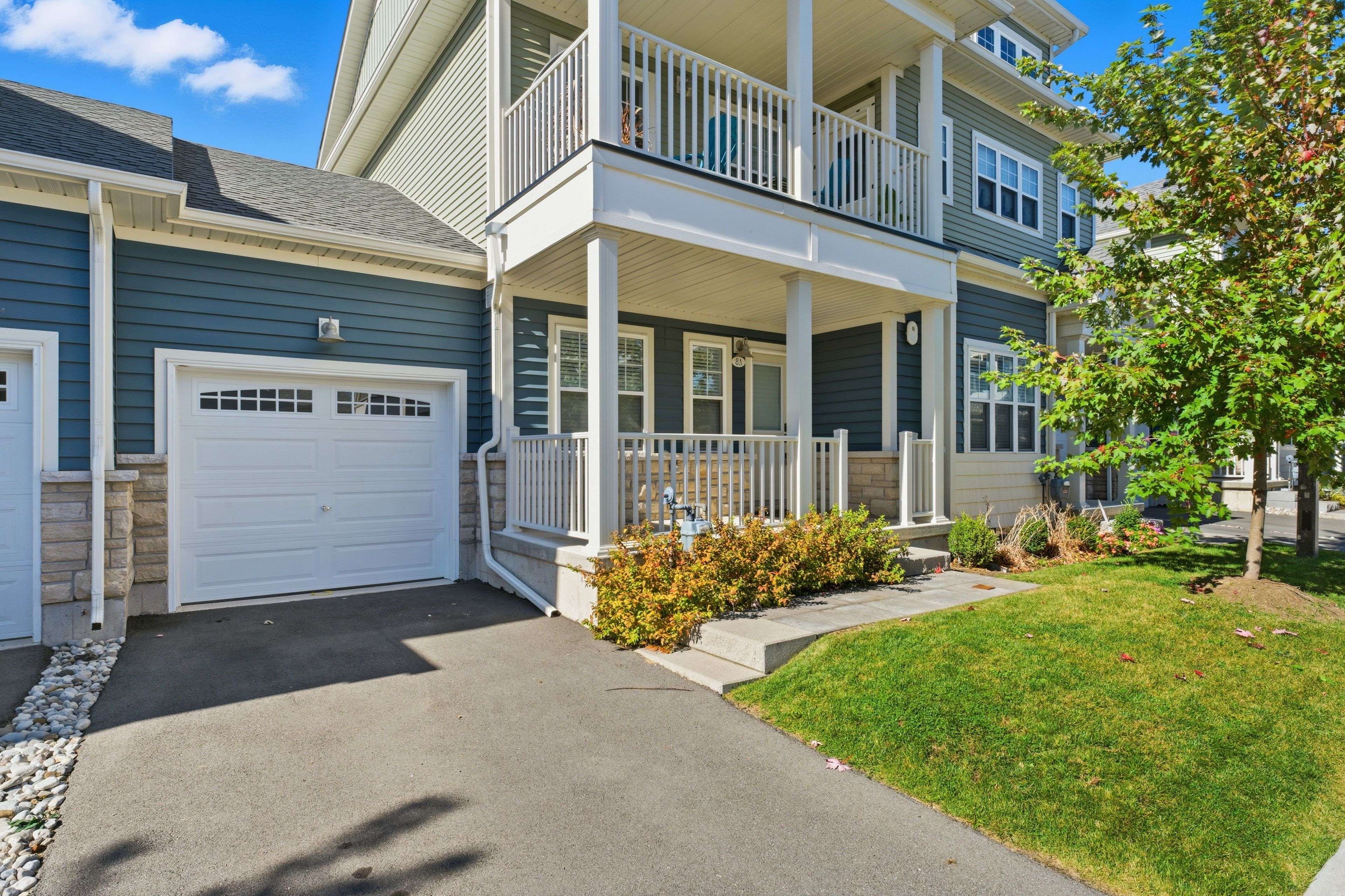 Fort Erie, ON L0S 1B0,8 Shores LN #A