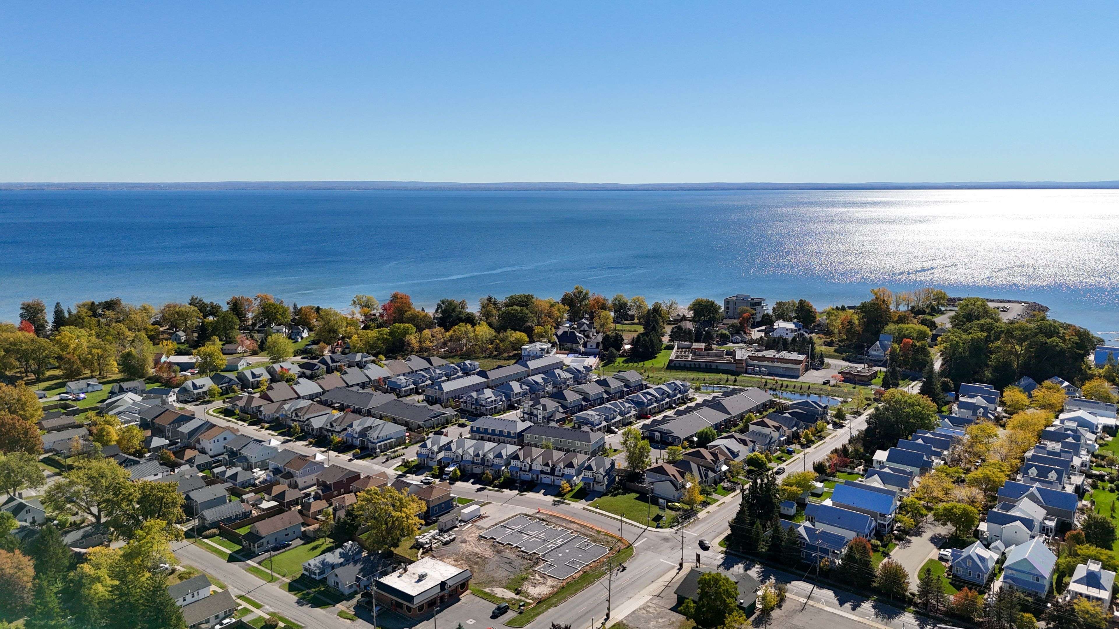 Fort Erie, ON L0S 1B0,8 Shores LN #A