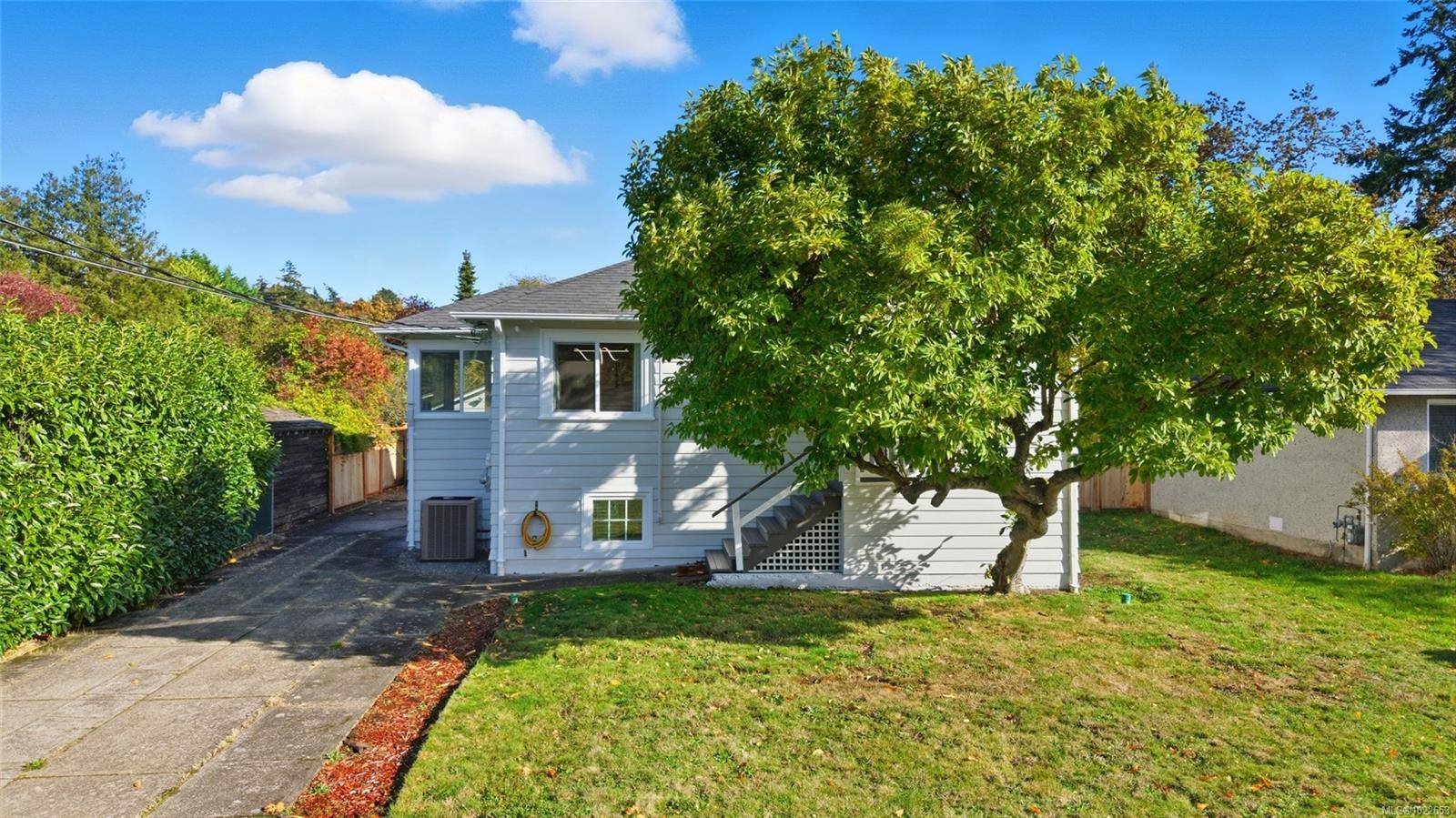 Saanich, BC V8P 4J8,3337 Kingsley St