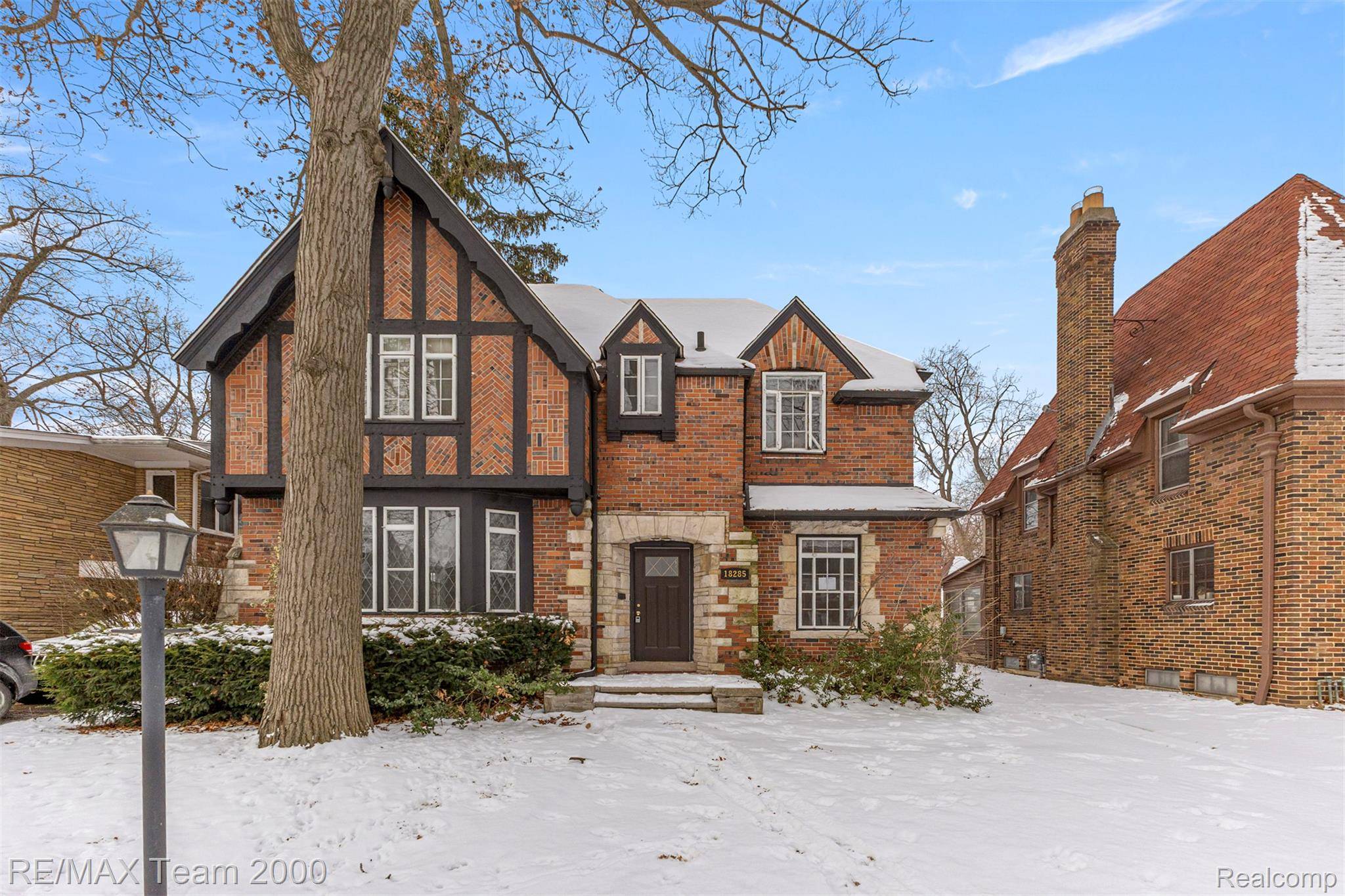 Detroit, MI 48221,18285 Birchcrest DR